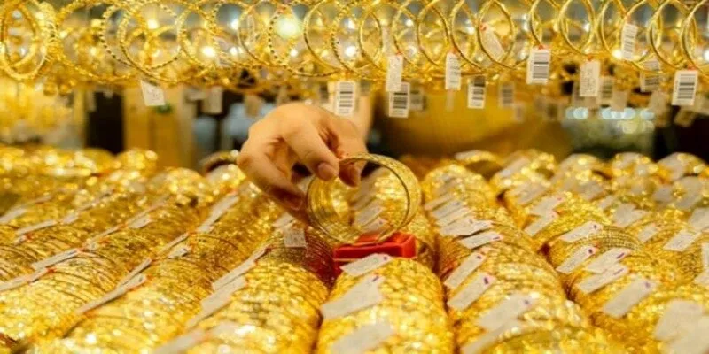Mơ thấy được cho vàng bạc nên đánh con 24 - 42